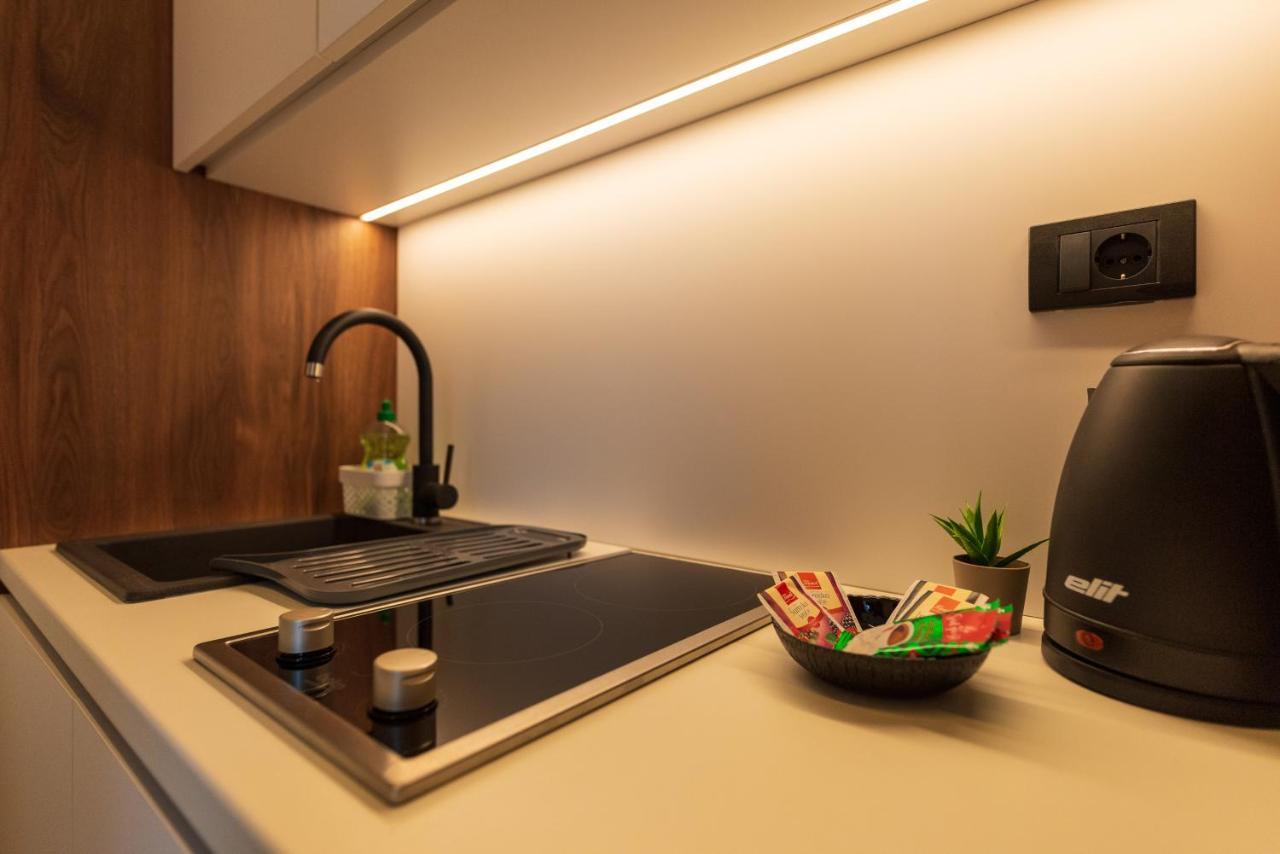 Apartments Emerald Free Garage Parking Сараево Экстерьер фото